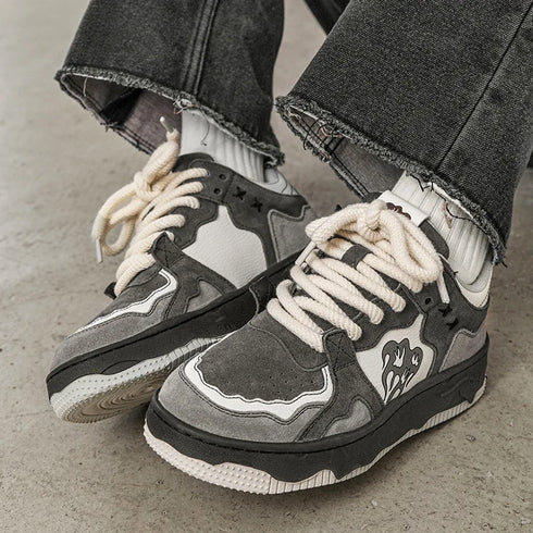 Women Shoes Men Retro Hip-hop Punk Goth Volcano Skateboard Shoes Fashion Sneakers Couple Students Outdoor Sports Casual Shoe