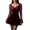 Robe mini en velours avec dentelle assemblée, manches longues, taille nouée – Col carré élégant