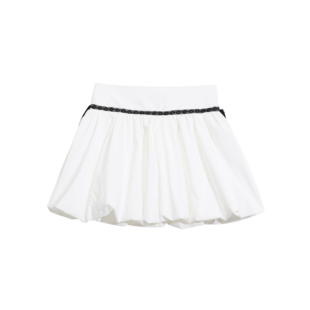 Jupe courte bouffante taille haute en dentelle – Contraste noir et blanc, style floral en situation
