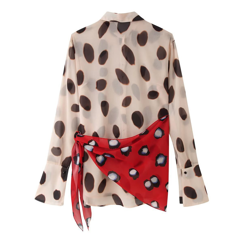 Robe style chemise avec foulard triangulaire – Longue, manches longues — détail