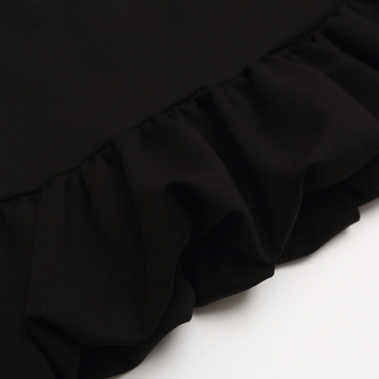Jupe bulle noire courte ligne A taille haute amincissante – Mini jupe femme — Détail produit