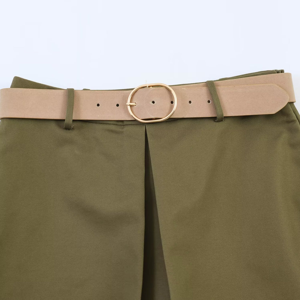 Commuting style with belt skirt and pants — détail