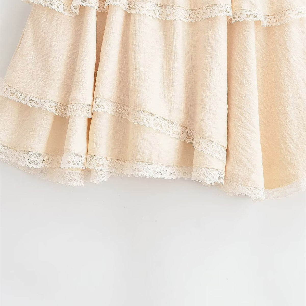 Spicy girl lace layered decorative mini skirt
