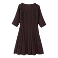 Simple and slimming short sleeved knitted dress — coloris Brown
