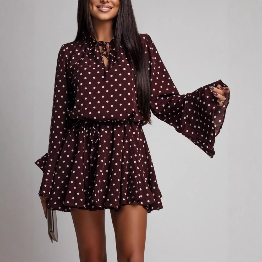 Robe grande taille à pois style français – Col V, manches évasées, taille élastique — détail