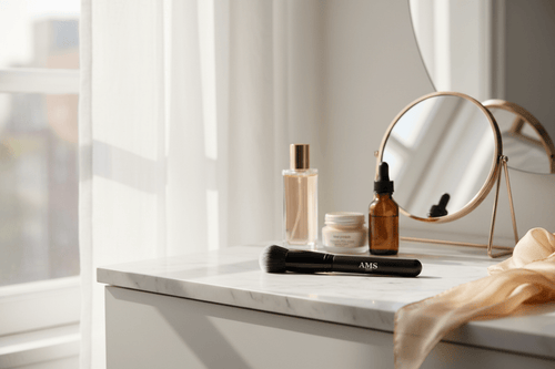 AMS Cosmetics Brush - Lifestyle Moment