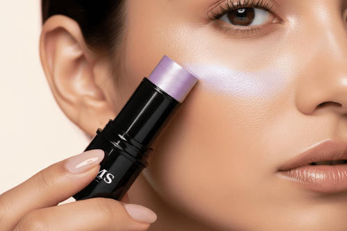 AMS Highlighter Stick Lavande Perlée - Application Pommettes Glow Lavande Iridescent Éthéré